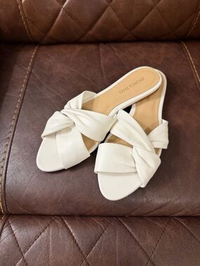 Veronica Beard White Leather Knotted Slide Sandals
